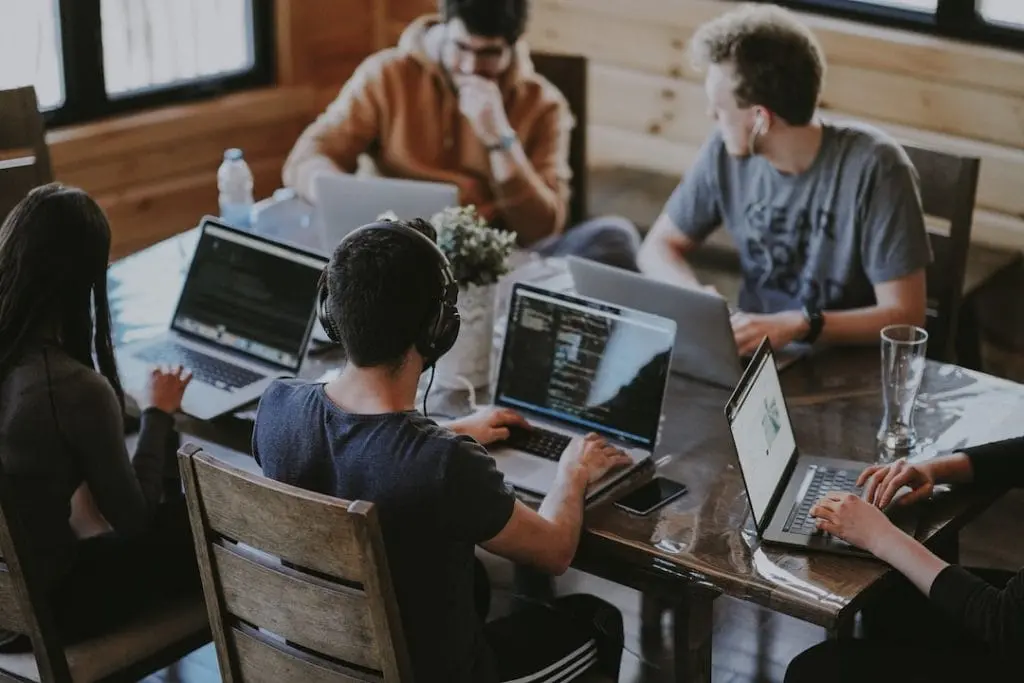 Collaborer avec des agences de marketing